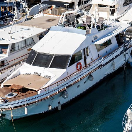 Habitacion Marineria Boat Aloha Βαρκελώνη Εξωτερικό φωτογραφία